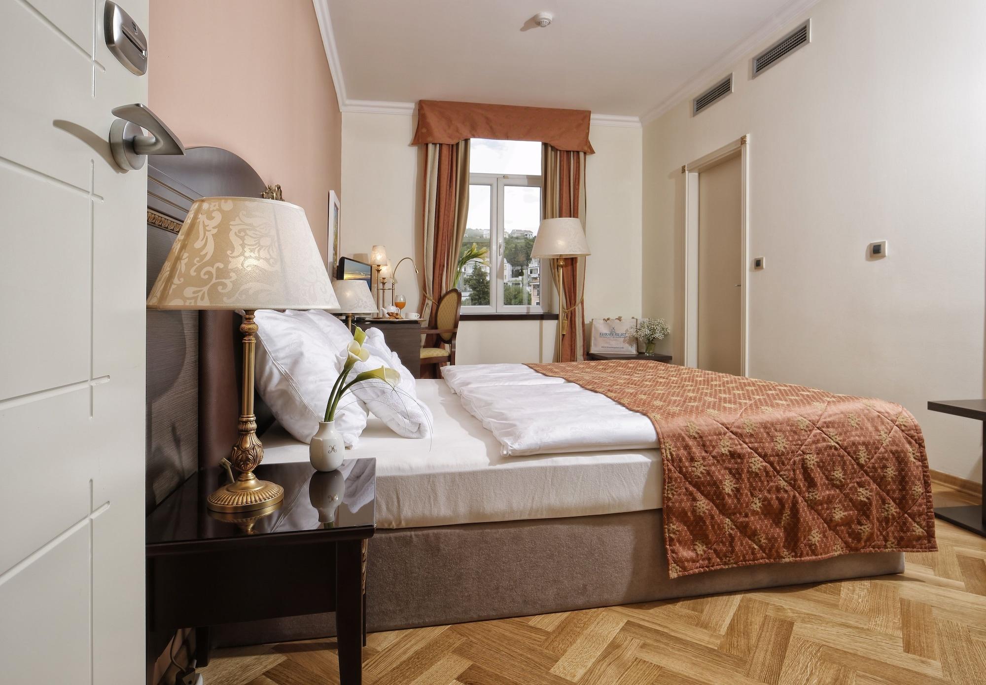 Hotel Kvarner Palace Цриквениця Екстер'єр фото