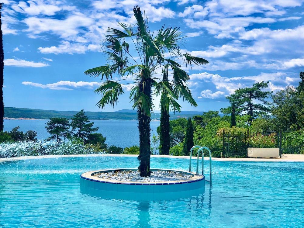 Hotel Kvarner Palace Цриквениця Екстер'єр фото