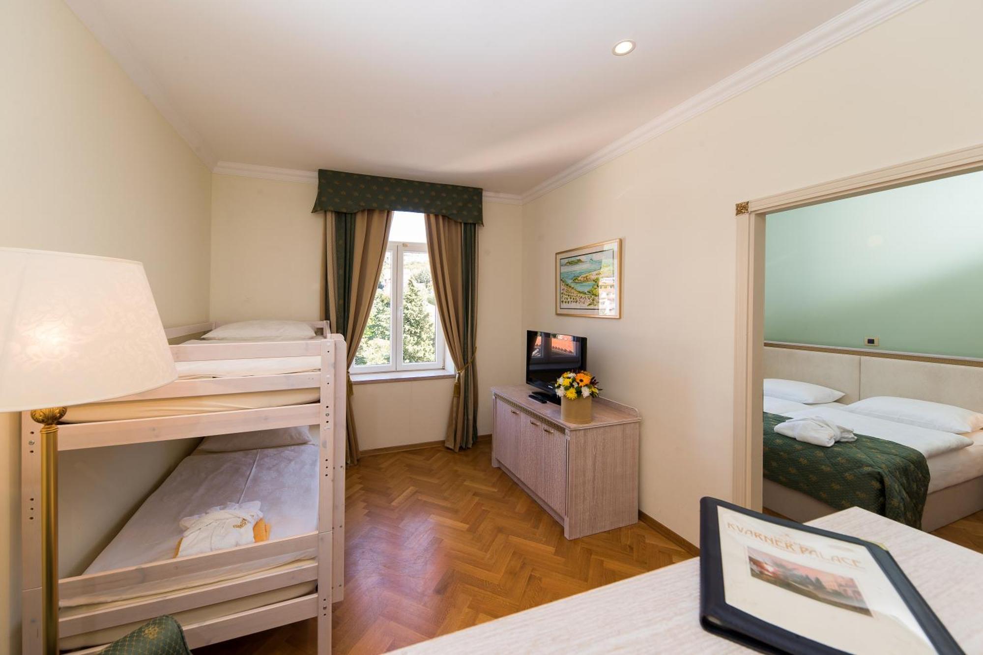 Hotel Kvarner Palace Цриквениця Номер фото