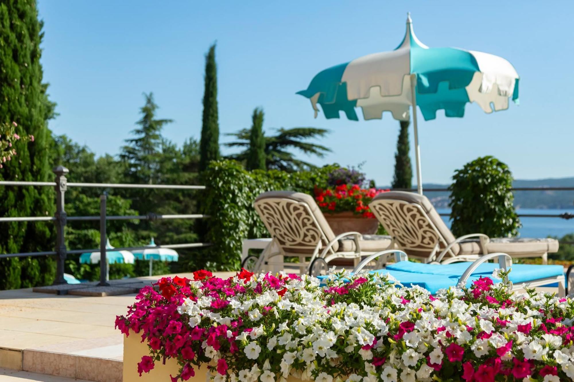 Hotel Kvarner Palace Цриквениця Екстер'єр фото